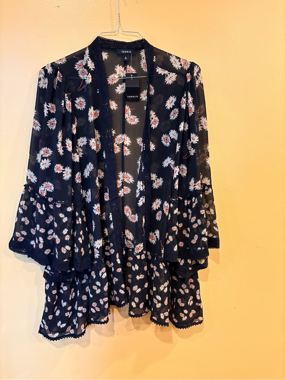 torrid Black Floral Daisy Ruffle Kimono